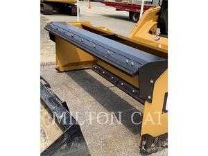 Caterpillar SSL 8FT.SNOW.PUSHER for sale - the United States